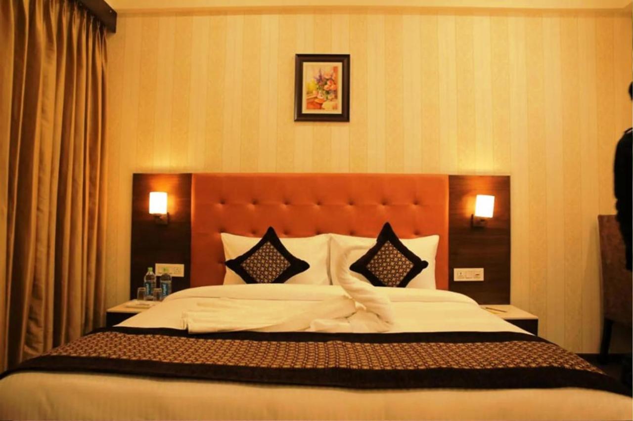 Hotel Citi Inn Grande Zirakpur Экстерьер фото